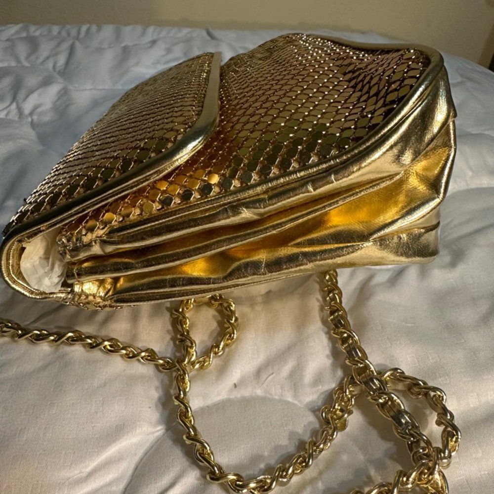 Gold flashy cross body purse - Picture 4 of 11
